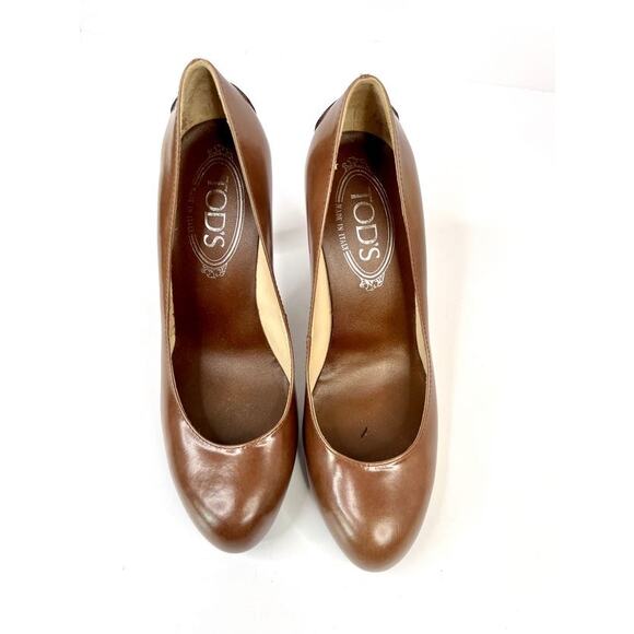 Tod's Size 5 (EU 35.5) Brown Leather 3.5 Heels With Black Studs Back of Heels - Picture 7 of 16